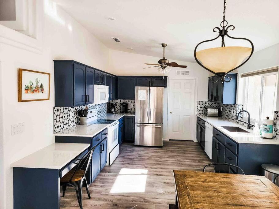 Private View On The Lake Side Of 95! Sleeps 16 Lake Havasu City Bagian luar foto